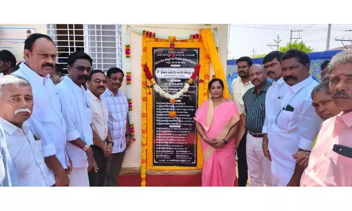 विधायक सुनीता ने 33/11 KV इलेक्ट्रिकल सबस्टेशन का उद्घाटन किया
