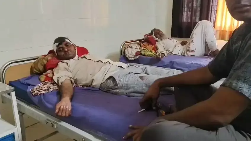 Nuh: 500 रुपये के विवाद में जमकर मारपीट, 12 घायल Nuh: 500 रुपये के विवाद में जमकर मारपीट, 12 घायल
