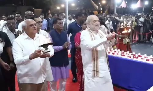 अहमदाबाद में ‘एक दीवा आशीर्वाद का’ कार्यक्रम, अमित शाह और भूपेंद्र पटेल ने जलाया दीपक