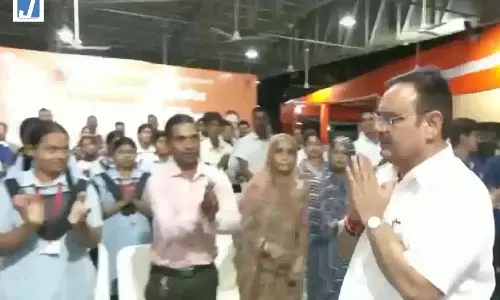 PM मोदी के जन्मदिन पर जयपुर में ‘आशीर्वाद का दीया’, CM भजनलाल शर्मा ने जलाया दीप PM मोदी के जन्मदिन पर जयपुर में ‘आशीर्वाद का दीया’, CM भजनलाल शर्मा ने जलाया दीप