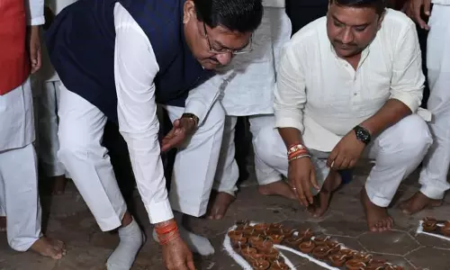 बेमेतरा में 6 लाख से ज्यादा दीपों से जगमगाया भद्रकाली मंदिर