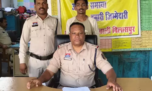 नशे में मांगे पैसे, मना किया तो कर दी आगजनी, 21 वर्षीय आरोपी पुलिस के शिकंजे में