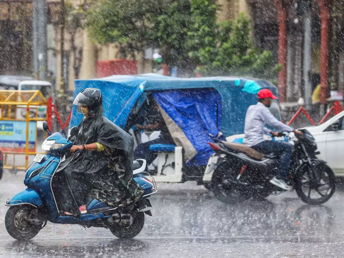 झारखंड में चार दिन बारिश का अलर्ट झारखंड में चार दिन बारिश का अलर्ट