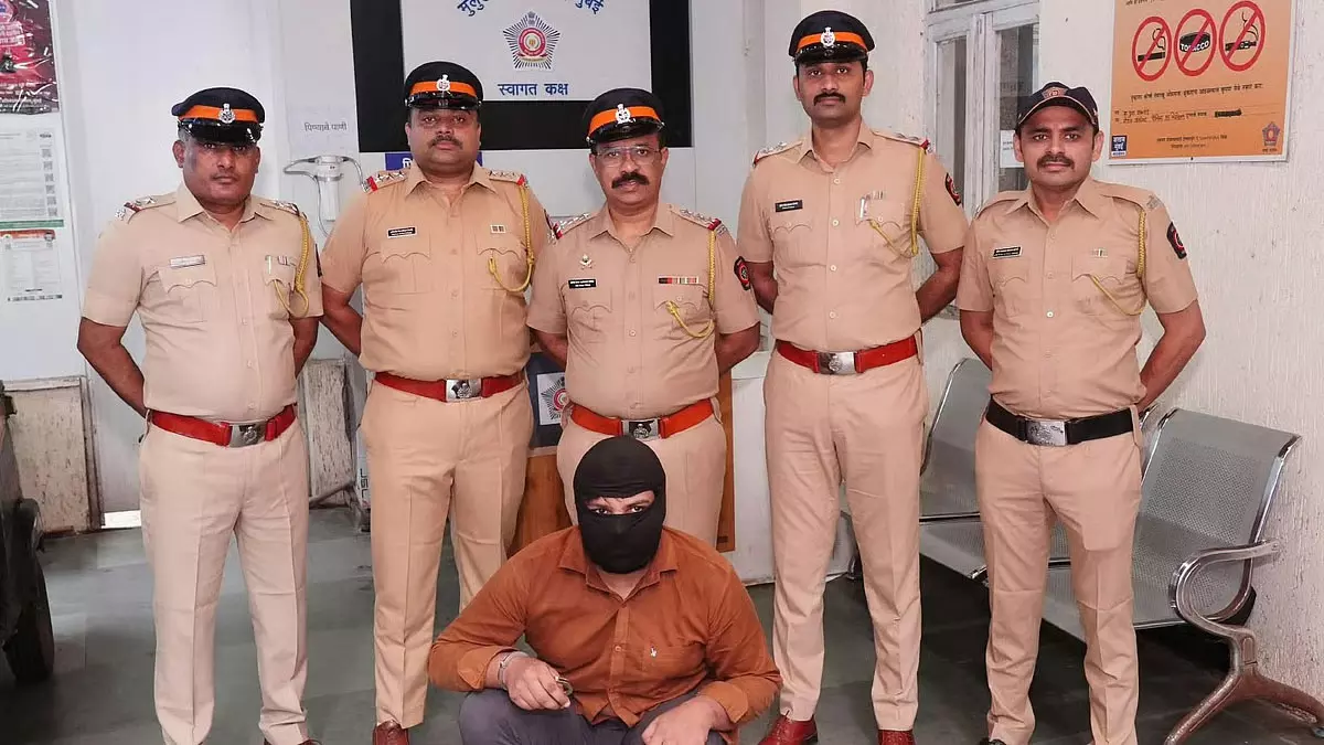 वीडियो से वसूली के आरोप में पंजाब का युवक पकड़ा वीडियो से वसूली के आरोप में पंजाब का युवक पकड़ा