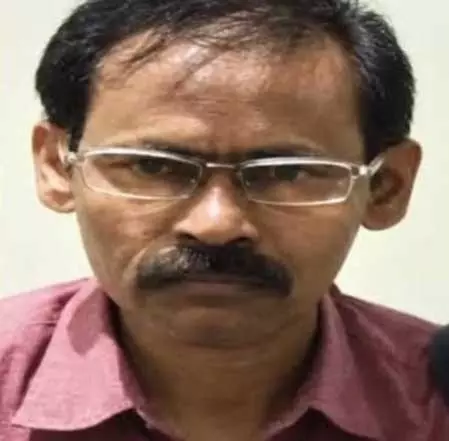 2.20 करोड़ के इनामी माओवादी नेता ने किया आत्मसमर्पण 2.20 करोड़ के इनामी माओवादी नेता ने किया आत्मसमर्पण