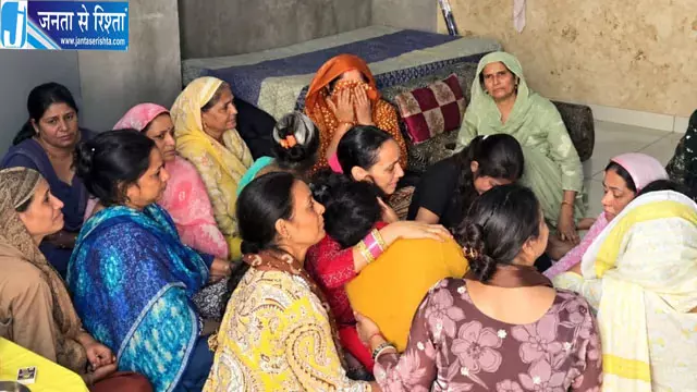 जम्मू के रेशम घर इलाके में गोली लगने से युवक की मौत, समाचार पत्र विक्रेता था मृतक जम्मू के रेशम घर इलाके में गोली लगने से युवक की मौत, समाचार पत्र विक्रेता था मृतक