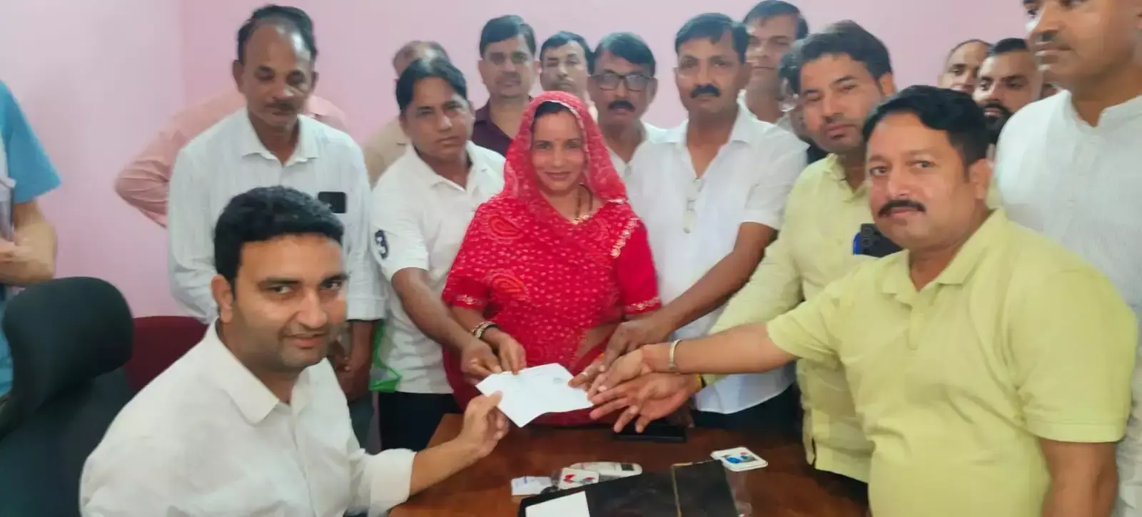 Jhunjhunu: गीता सैनी के भाजपा में आने से बदला खेतड़ी का सियासी समीकरण Jhunjhunu: गीता सैनी के भाजपा में आने से बदला खेतड़ी का सियासी समीकरण
