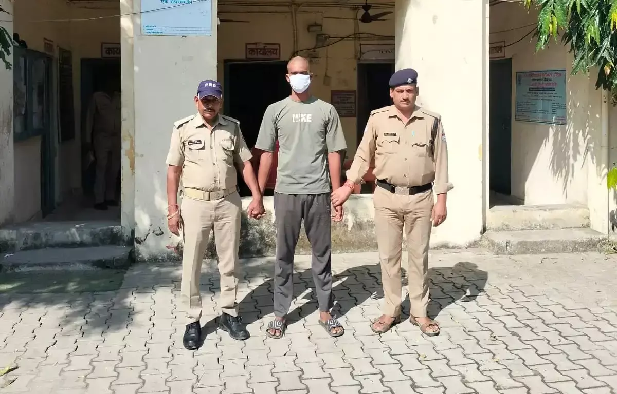 Haridwar: नाबालिग को इंस्टाग्राम पर प्रेम जाल में फंसाया, आरोपी दबोचा Haridwar: नाबालिग को इंस्टाग्राम पर प्रेम जाल में फंसाया, आरोपी दबोचा
