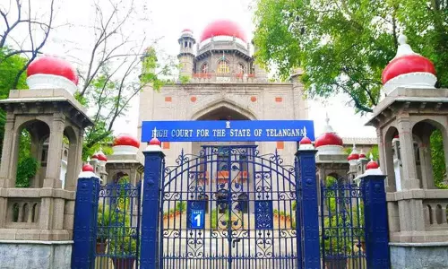 तेलंगाना HC ने प्रस्तावित किताब पर कार्रवाई के दिए आदेश तेलंगाना HC ने प्रस्तावित किताब पर कार्रवाई के दिए आदेश