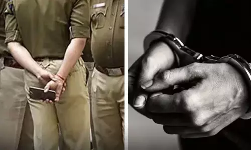 आईफोन की जिद में बेटे ने पिता को पहुंचाया थाने, पुलिस ने कराई दोनों में सुलह