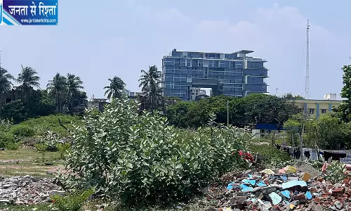 समुद्र किनारे रहने वालों की बढ़ी मुश्किलें समुद्र किनारे रहने वालों की बढ़ी मुश्किलें