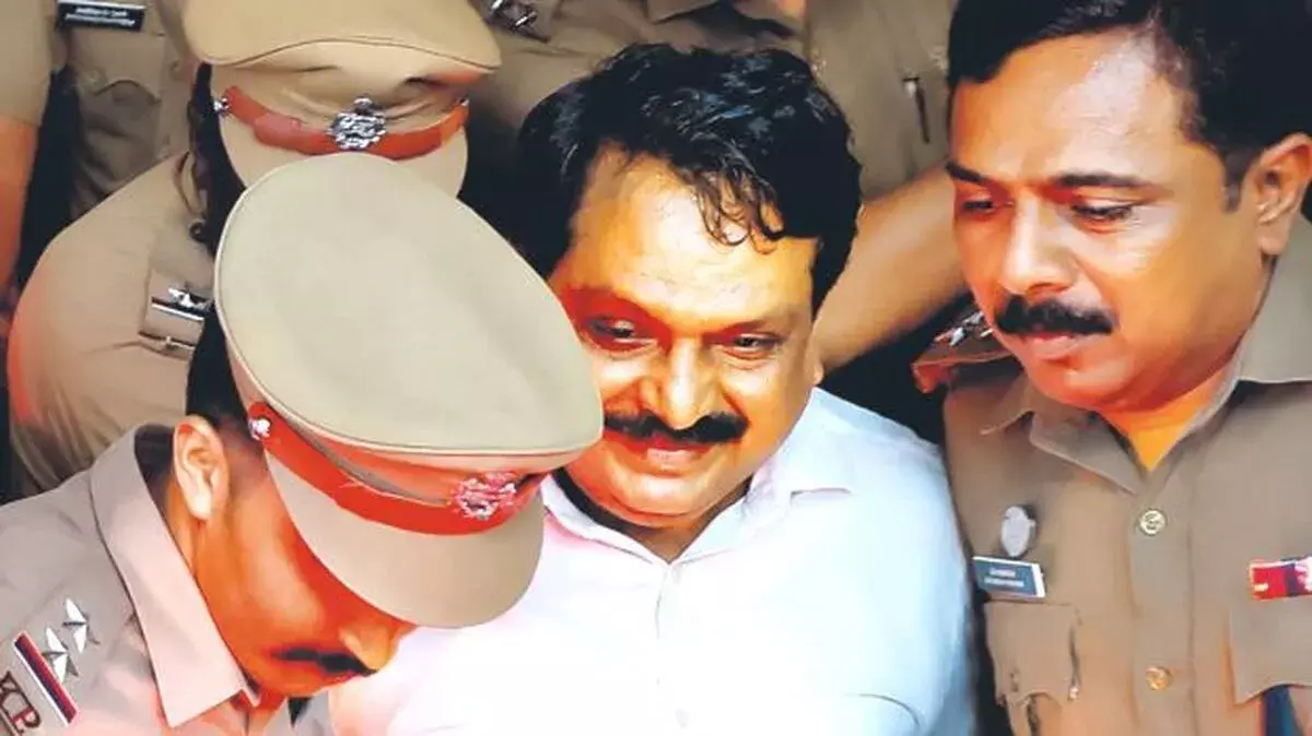 थाचनकारी को 4 साल की कैद: ₹30.84 लाख के जुर्माने की सजा थाचनकारी को 4 साल की कैद: ₹30.84 लाख के जुर्माने की सजा