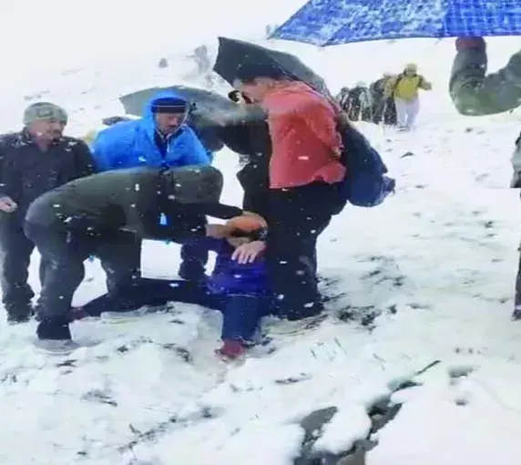 Shimla: बर्फबारी के बीच लाहौल स्पीति में दो महिलाओं की मौत