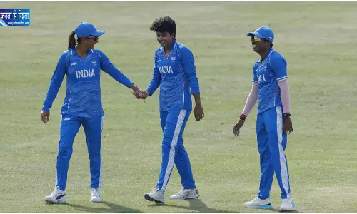 जापान की टीम 57 रन पर ढेर जापान की टीम 57 रन पर ढेर