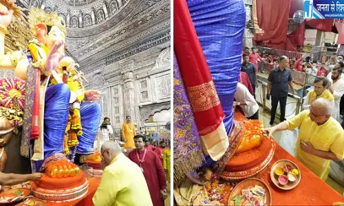 उपराष्ट्रपति सीपी राधाकृष्णन ने किए लालबागचा राजा के दर्शन, गणेशोत्सव में की पूजा-अर्चना