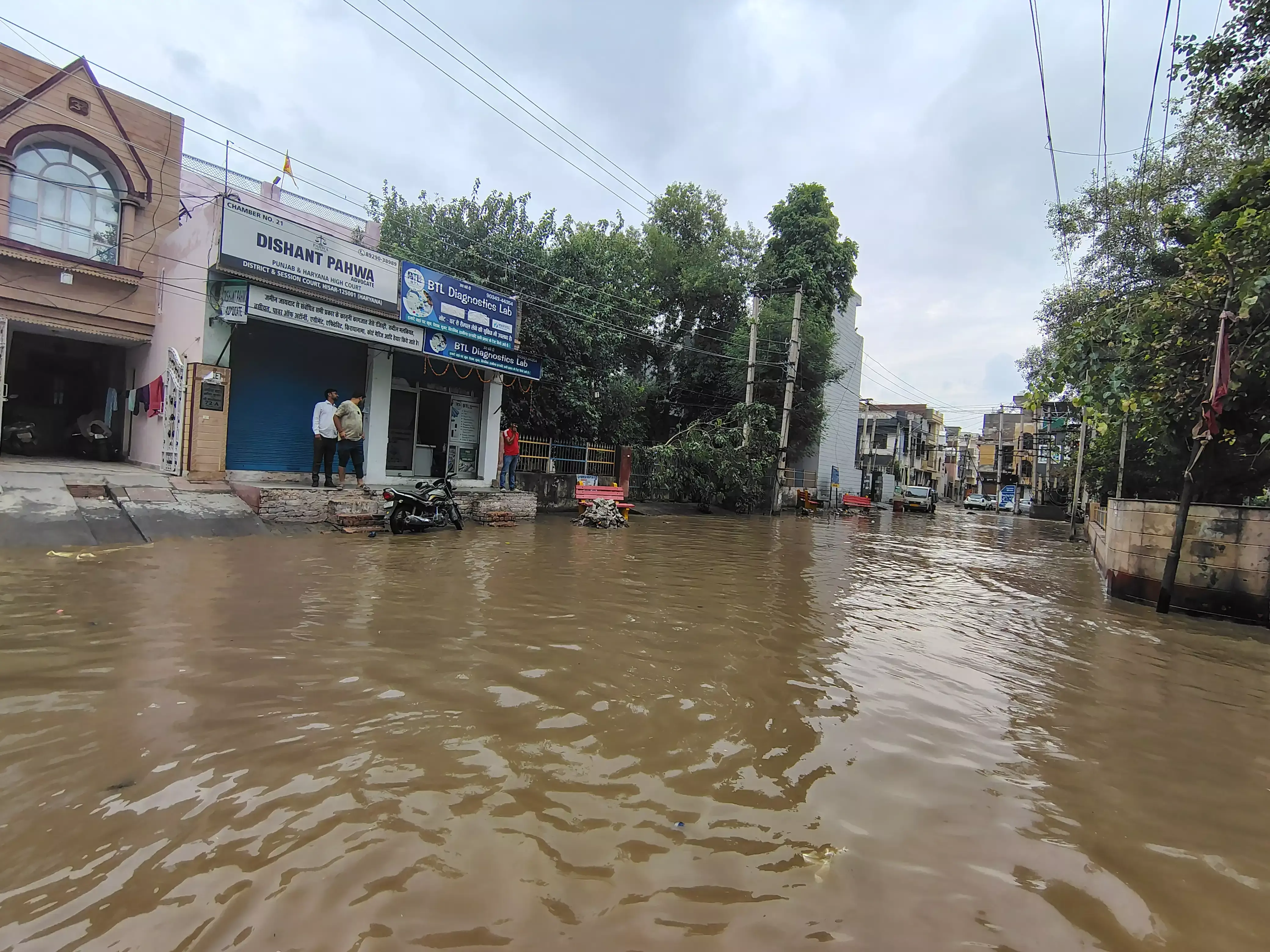 Hisar: बारिश से बदला मौसम का मिजाज, हिसार में जलभराव