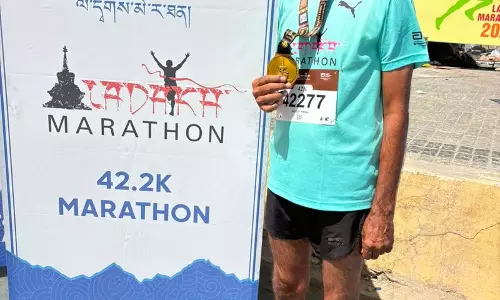 पूर्व सैनिक ने 5 घंटे में पूरी की लद्दाख मैराथन पूर्व सैनिक ने 5 घंटे में पूरी की लद्दाख मैराथन