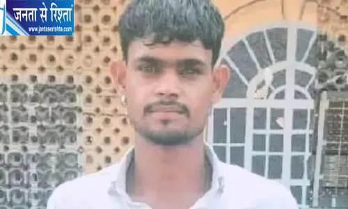 सोते समय युवक को सांप ने डसा सोते समय युवक को सांप ने डसा