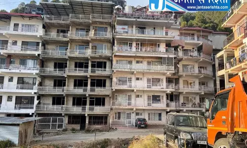 बारोग निर्माण मामले में हिमाचल HC ने प्रशासन को फटकारा बारोग निर्माण मामले में हिमाचल HC ने प्रशासन को फटकारा