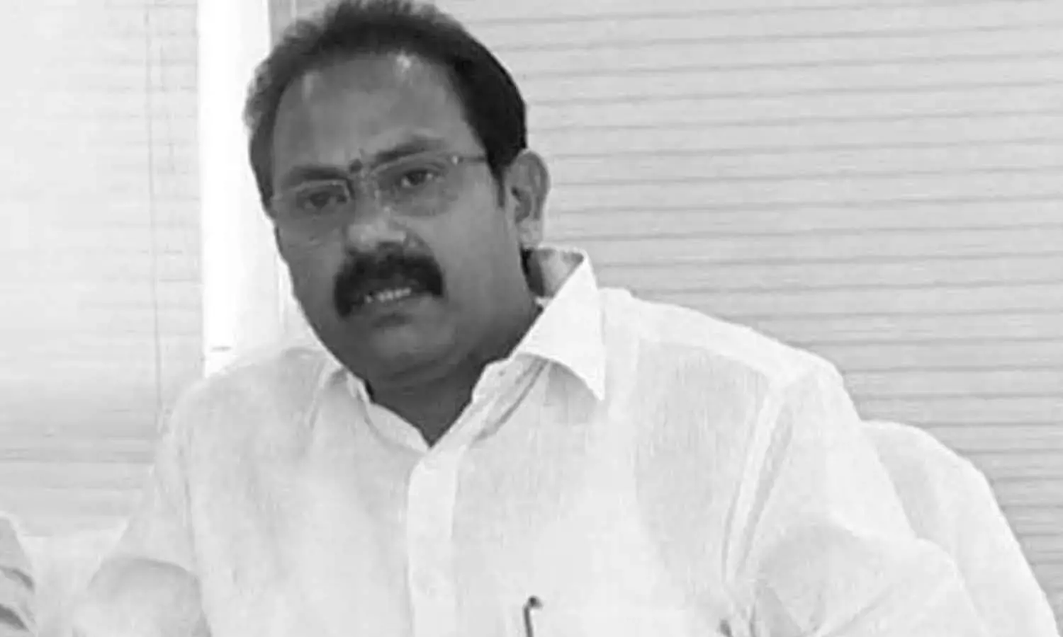 Andhra: YSRCP नेताओं ने अल्ला नानी को श्रद्धांजलि दी Andhra: YSRCP नेताओं ने अल्ला नानी को श्रद्धांजलि दी