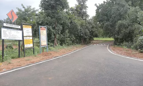 सेवा संकल्प अभियान: जहां पहले कीचड़ में थम जाते थे कदम, अब पक्की सड़क पर दौड़ती है जिंदगी सेवा संकल्प अभियान: जहां पहले कीचड़ में थम जाते थे कदम, अब पक्की सड़क पर दौड़ती है जिंदगी