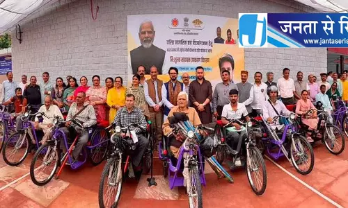 अनुराग ठाकुर ने पीएम मोदी को लेकर दिया बड़ा बयान