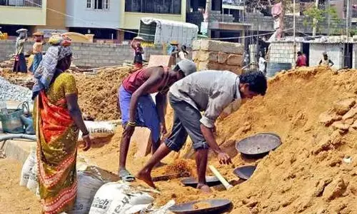 ओडिशा निर्माण श्रमिक कल्याण योजना में गड़बड़ी का खुलासा ओडिशा निर्माण श्रमिक कल्याण योजना में गड़बड़ी का खुलासा