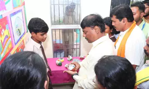 आशीर्वाद के दीयों से जगमगाया नारायणपुर, जिले में जले 1.28 लाख से अधिक दीप आशीर्वाद के दीयों से जगमगाया नारायणपुर, जिले में जले 1.28 लाख से अधिक दीप