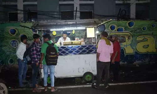 मेरे ठेले को मिली नई पहचान, स्वनिधि योजना ने बदली मेरी जिंदगी: संतोष सिंह ठाकुर
