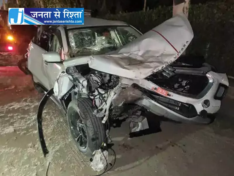 फरीदाबाद रोड पर ट्रक का कहर 11 गाड़ियां भिड़ीं फरीदाबाद रोड पर ट्रक का कहर 11 गाड़ियां भिड़ीं