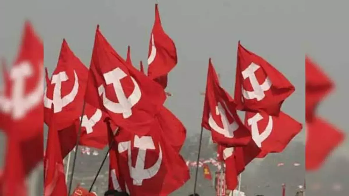 कमजोर जिलों में CPM का रीवैंप: अहम पदों पर युवाओं को मौका कमजोर जिलों में CPM का रीवैंप: अहम पदों पर युवाओं को मौका