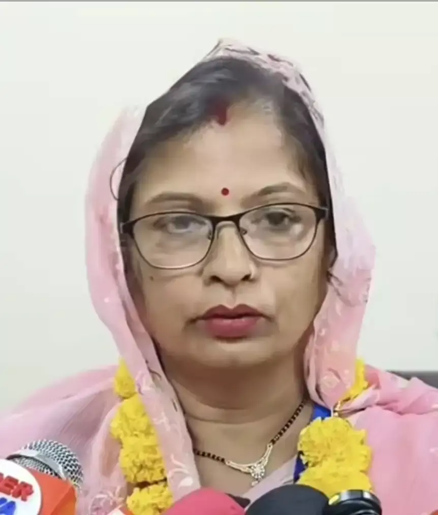 Jaipur: मेयर चुनाव में अनामिका शर्मा और किरण गढ़वाल के नामांकन मंजूर Jaipur: मेयर चुनाव में अनामिका शर्मा और किरण गढ़वाल के नामांकन मंजूर