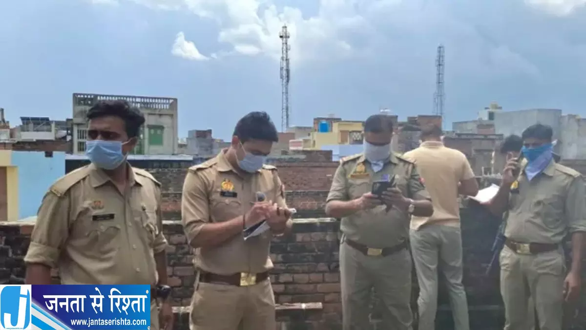 होटल के कमरे में मिला संदिग्ध हालात में शख्स दुर्गंध से खुला मामला होटल के कमरे में मिला संदिग्ध हालात में शख्स दुर्गंध से खुला मामला
