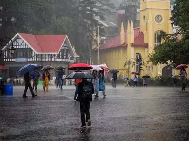Shimla: हिमाचल में मानसून का आखिरी दौर, साच पास पर बर्फबारी Shimla: हिमाचल में मानसून का आखिरी दौर, साच पास पर बर्फबारी