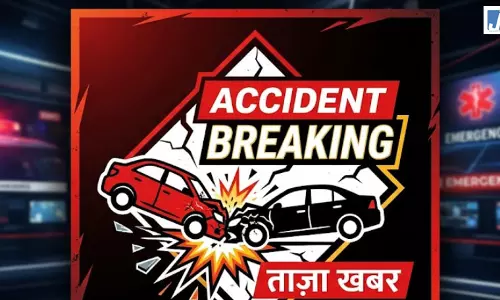 ACCIDENT: हाईवे पर बिखरी इनोवा, चार लोगों ने मौके पर तोड़ा दम ACCIDENT: हाईवे पर बिखरी इनोवा, चार लोगों ने मौके पर तोड़ा दम