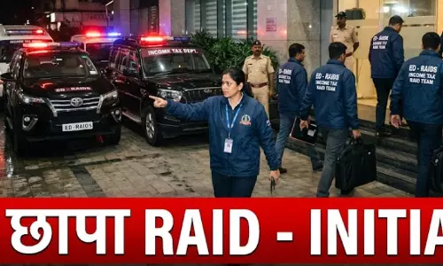 सफायर मॉल में आधी रात बड़ा छापा, 18 स्पा सेंटर खंगाले कई हिरासत में
