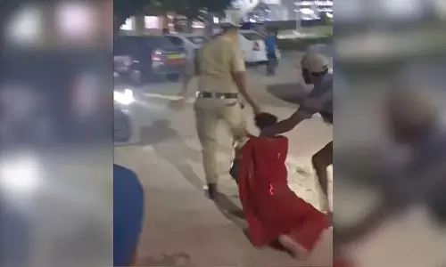 Hyderabad पुलिसकर्मी पर महिला से मारपीट का आरोप