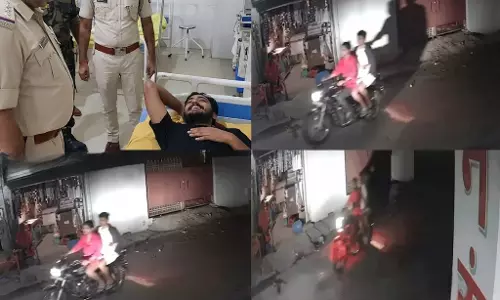 दिनदहाड़े कैफे बना अखाड़ा, डंडों से मारपीट का VIDEO सामने