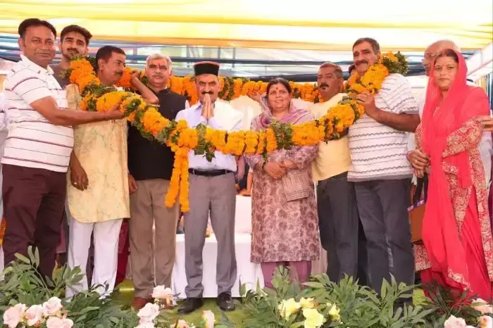 Hamirpur: धौलासिद्ध प्रोजेक्ट को वापस लेने की सीएम ने बताई योजना