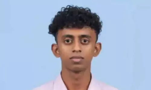 टर्फ पर फुटबॉल खेलते वक्त हादसा: 16 साल के मासूम की मौत