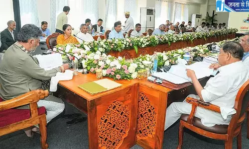 कर्नाटक कैबिनेट का बड़ा फैसला, 32,611 करोड़ की परियोजनाओं को मंजूरी