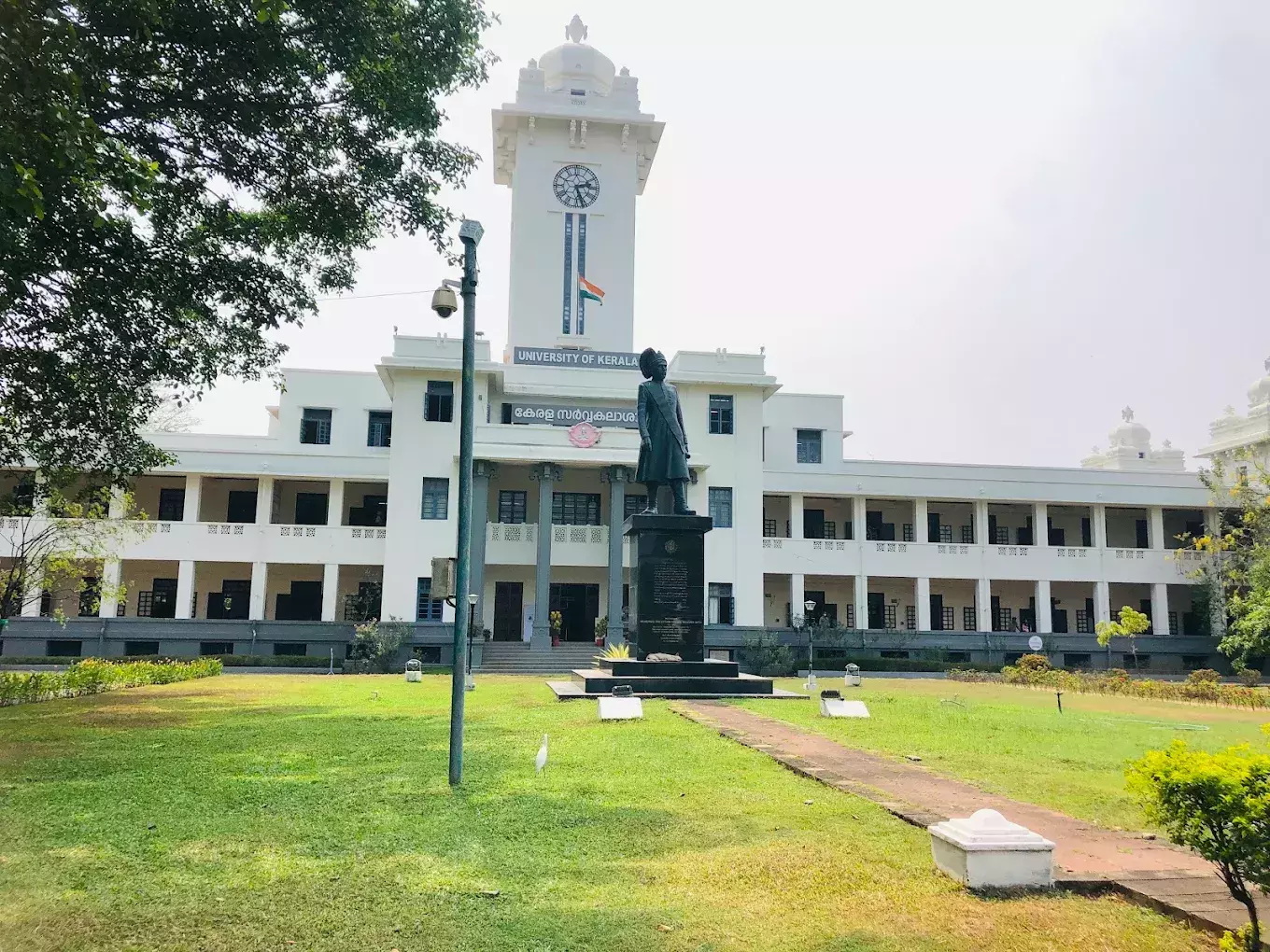 Telangana: केरल यूनिवर्सिटी ने छात्र राजनीति पर रोक लगाने के लिए नया आचार संहिता जारी किया