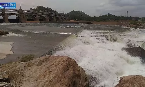 कावेरी जल विवाद फिर सुप्रीम कोर्ट पहुंचा, तमिलनाडु ने कर्नाटक से तत्काल पानी छोड़ने की मांग की