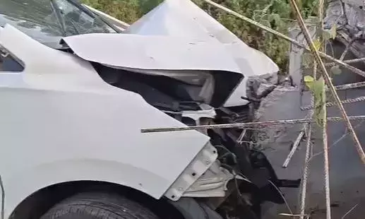 हैदराबाद: शमशाबाद में सड़क हादसे में एक ही परिवार के चार लोगों की मौत हैदराबाद: शमशाबाद में सड़क हादसे में एक ही परिवार के चार लोगों की मौत