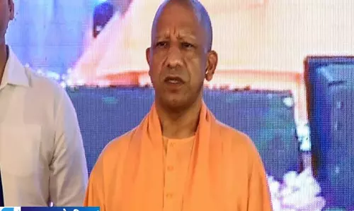 नौकरियों पर योगी अखिलेश आमने सामने सीएम ने किया पलटवार नौकरियों पर योगी अखिलेश आमने सामने सीएम ने किया पलटवार