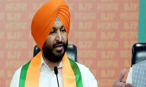 भगवंत मान के काफिले को लेकर रवनीत बिट्टू पर एक्शन भगवंत मान के काफिले को लेकर रवनीत बिट्टू पर एक्शन