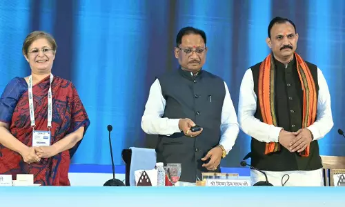 कैंसर के खिलाफ लड़ाई में मरीज को यह भरोसा दिलाना जरूरी कि वह अकेला नहीं: CM साय कैंसर के खिलाफ लड़ाई में मरीज को यह भरोसा दिलाना जरूरी कि वह अकेला नहीं: CM साय