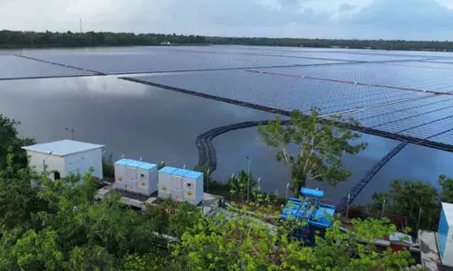 जगह न मिलने से अटका केरल का 3,000 MW फ्लोटिंग सोलर प्लान जगह न मिलने से अटका केरल का 3,000 MW फ्लोटिंग सोलर प्लान