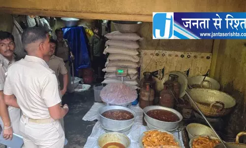पुरी प्रशासन ने गुणवत्ता, मूल्य निर्धारण की शिकायतों पर खाजा दुकानों पर छापेमारी की