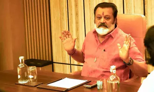 UDF सरकार की आलोचना का अभी सही समय नहीं: सुरेश गोपी UDF सरकार की आलोचना का अभी सही समय नहीं: सुरेश गोपी